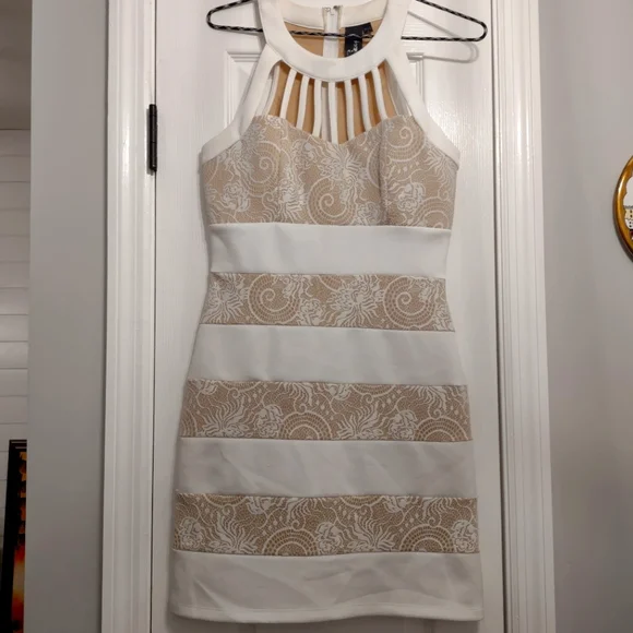 trixxi white lace dress Trixxi women's lace Sleeveless above knee muilt color cream dress size 11